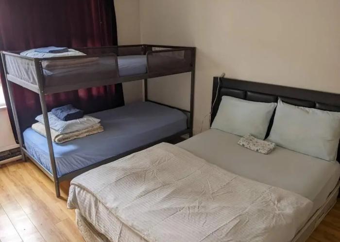 Vancouver Backpacker House
