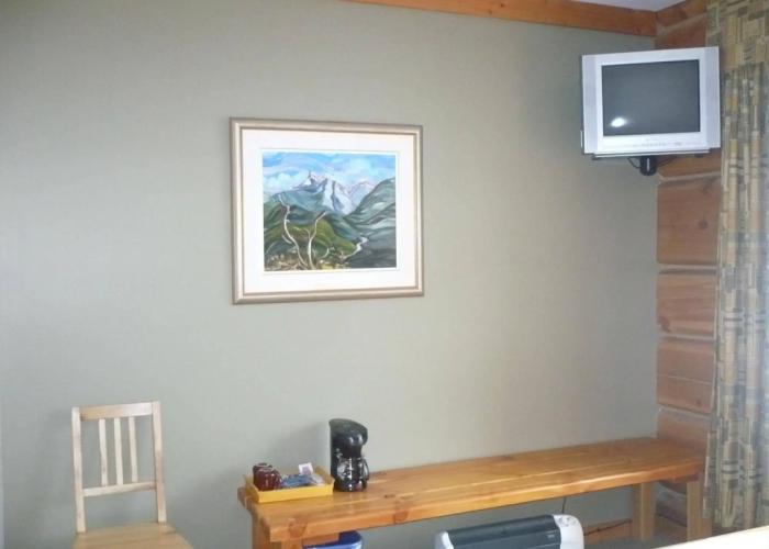 Basecamp Lodge Golden