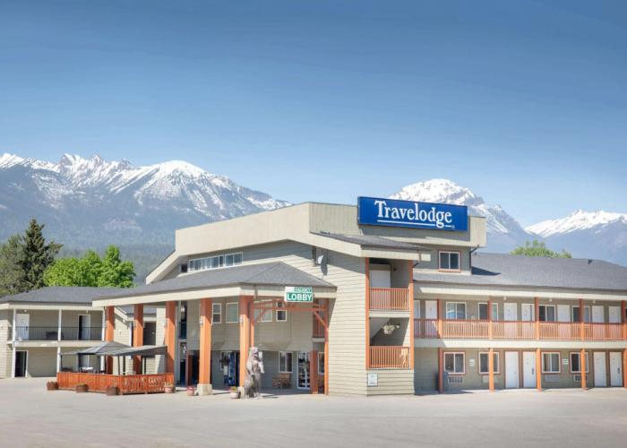 Travelodge by Wyndham Golden Sportsman Lodge