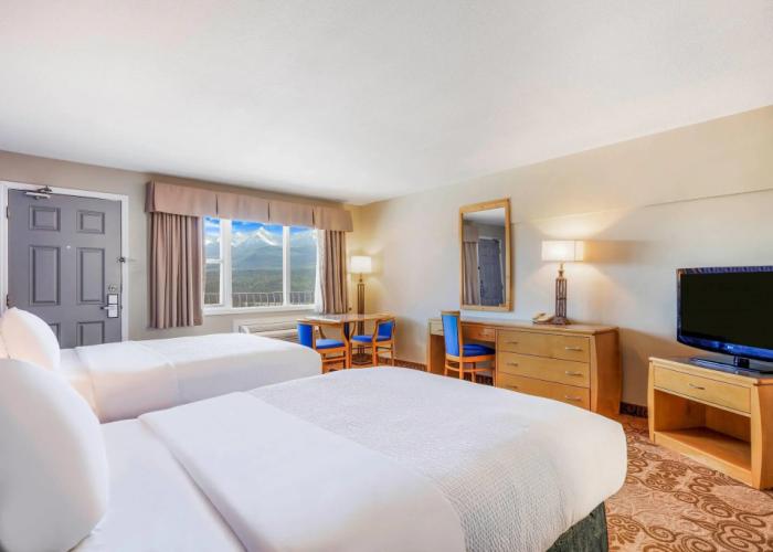 Days Inn by Wyndham Golden