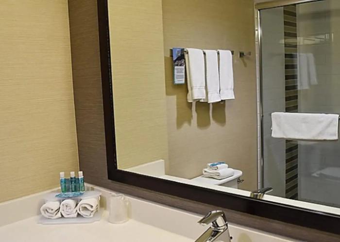 Holiday Inn Express Golden-Kicking Horse by IHG