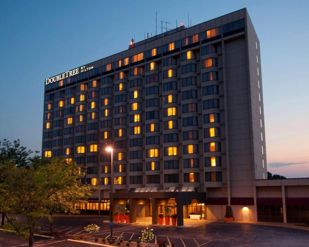 DoubleTree by Hilton Hotel St. Louis - Chesterfield