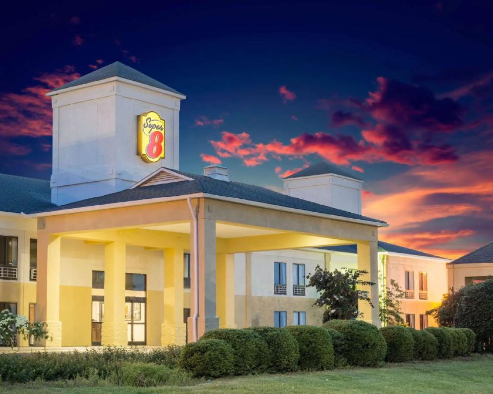 Super 8 by Wyndham Clemmons/Bermuda Run/Winston-Salem I-40