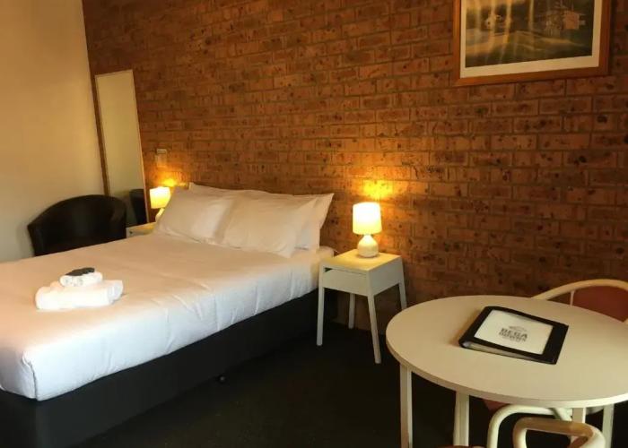 Bega Downs Motor Inn