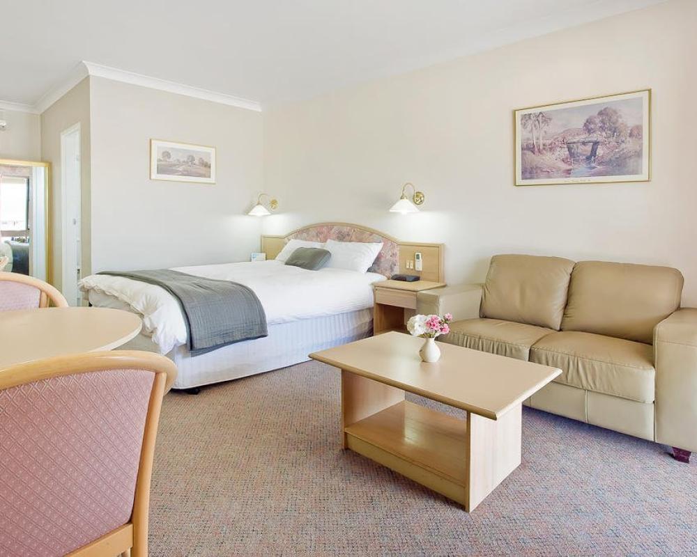 Bega Village Motor Inn