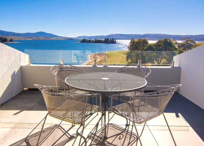 Horizons Lake Jindabyne
