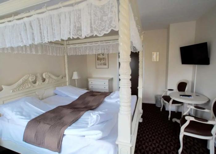 Foldens Hotel