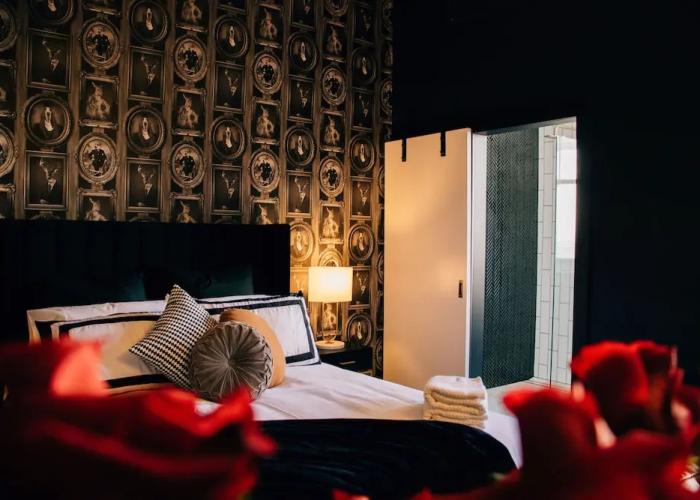 Rooms of Renown