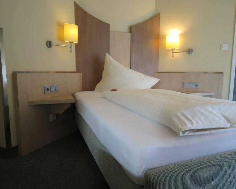фото Hotel Neuthor