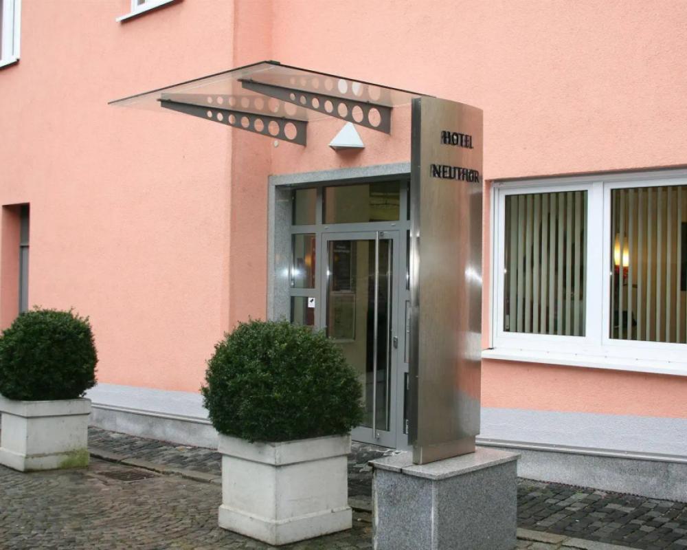 фото Hotel Neuthor