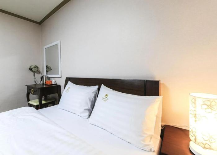 Crystal Residence Hotel