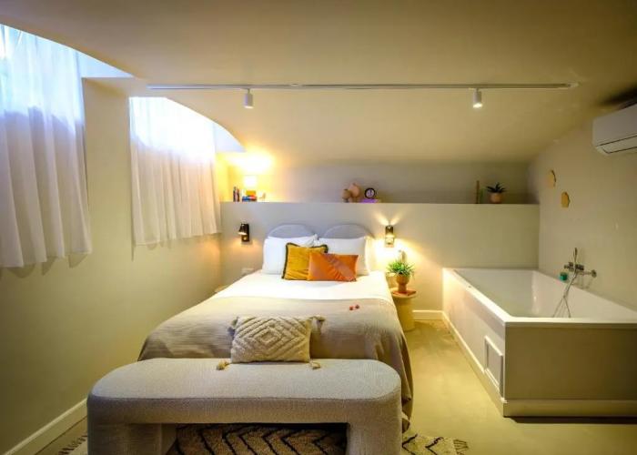 FINCH Boutique Hotel