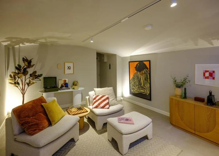 FINCH Boutique Hotel