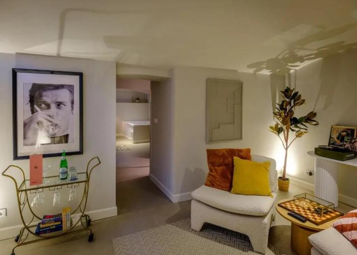 FINCH Boutique Hotel
