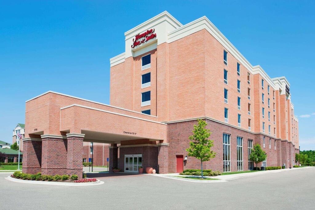 Hampton Inn & Suites Detroit / Airport - Romulus