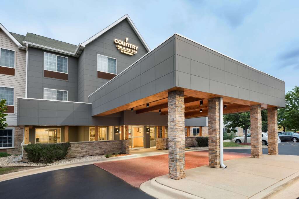 Country Inn & Suites by Radisson Romeoville - Bolingbrook