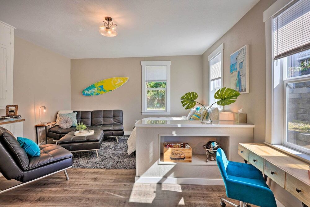 Gig Harbor House w/ Private Beach + Views!