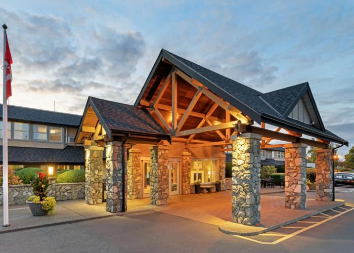 Best Western Plus Emerald Isle Hotel