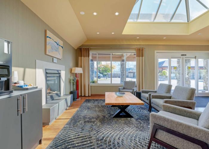 Best Western Plus Emerald Isle Hotel