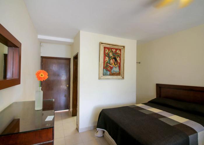 Capital O Hotel Casa Blanca