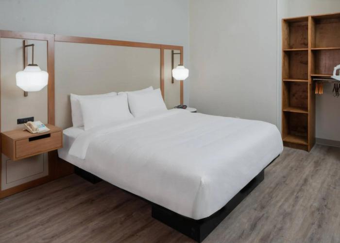 Monte Carlo Inn Vaughan Suites