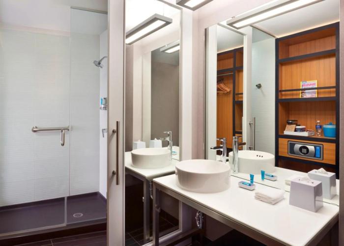 Aloft Vaughan Mills