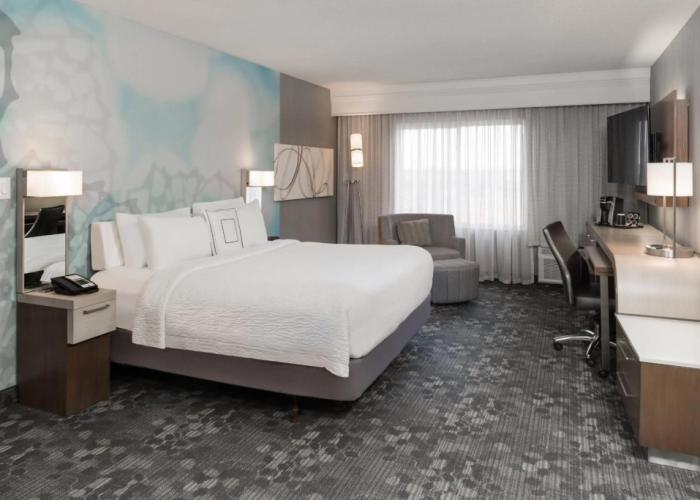 Courtyard by Marriott Toronto Vaughan