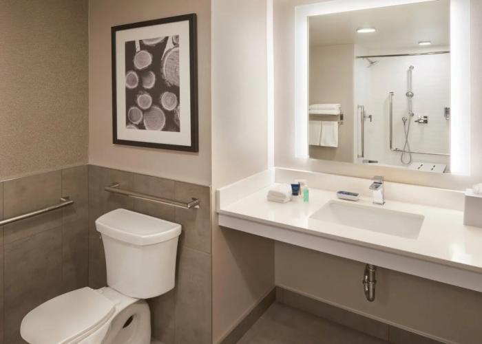 Four Points by Sheraton Vaughan