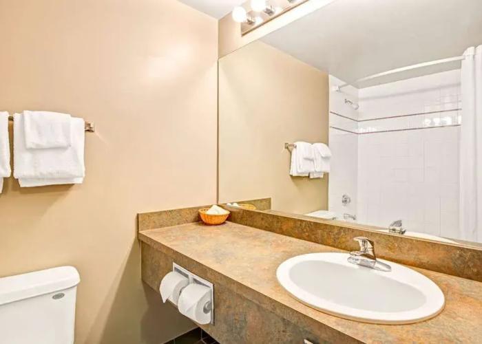 Four Points by Sheraton Vaughan