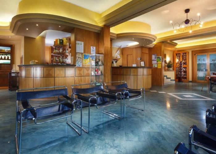 Hotel Columbia