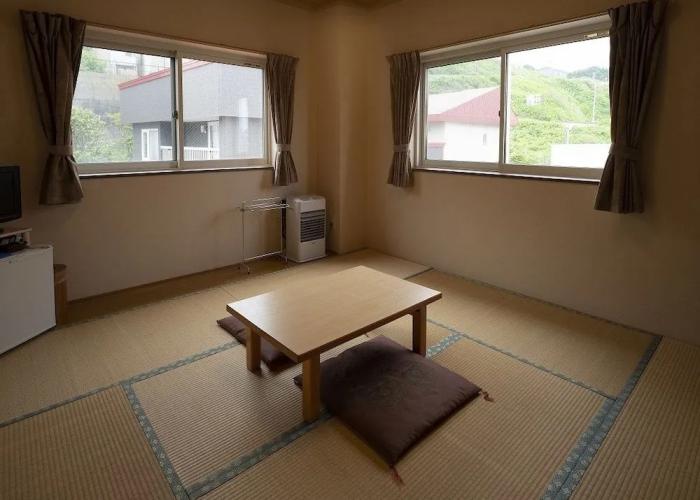 Island Hostel Rebunshiri