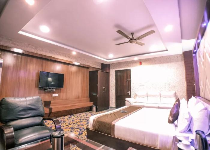 Hotel Vishnu Empire