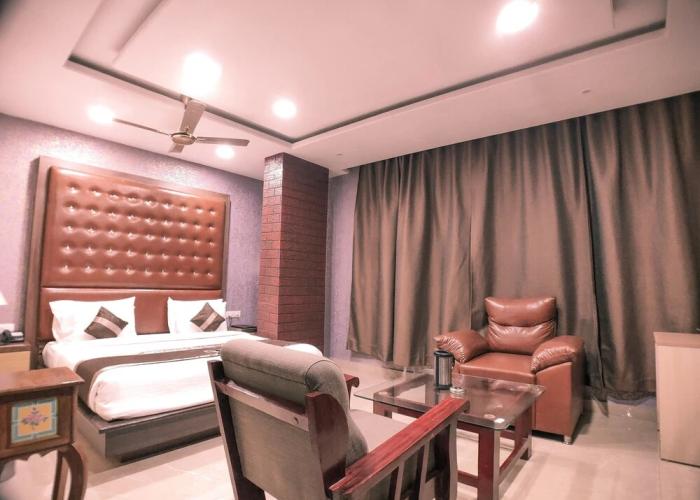 Hotel Vishnu Empire
