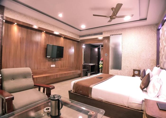 Hotel Vishnu Empire