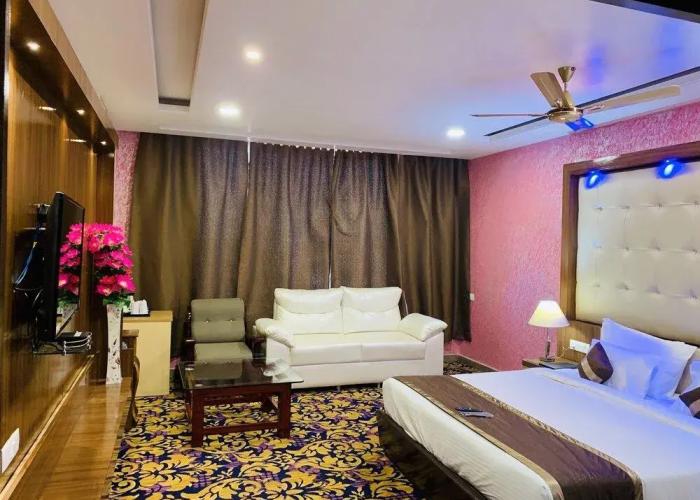 Hotel Vishnu Empire