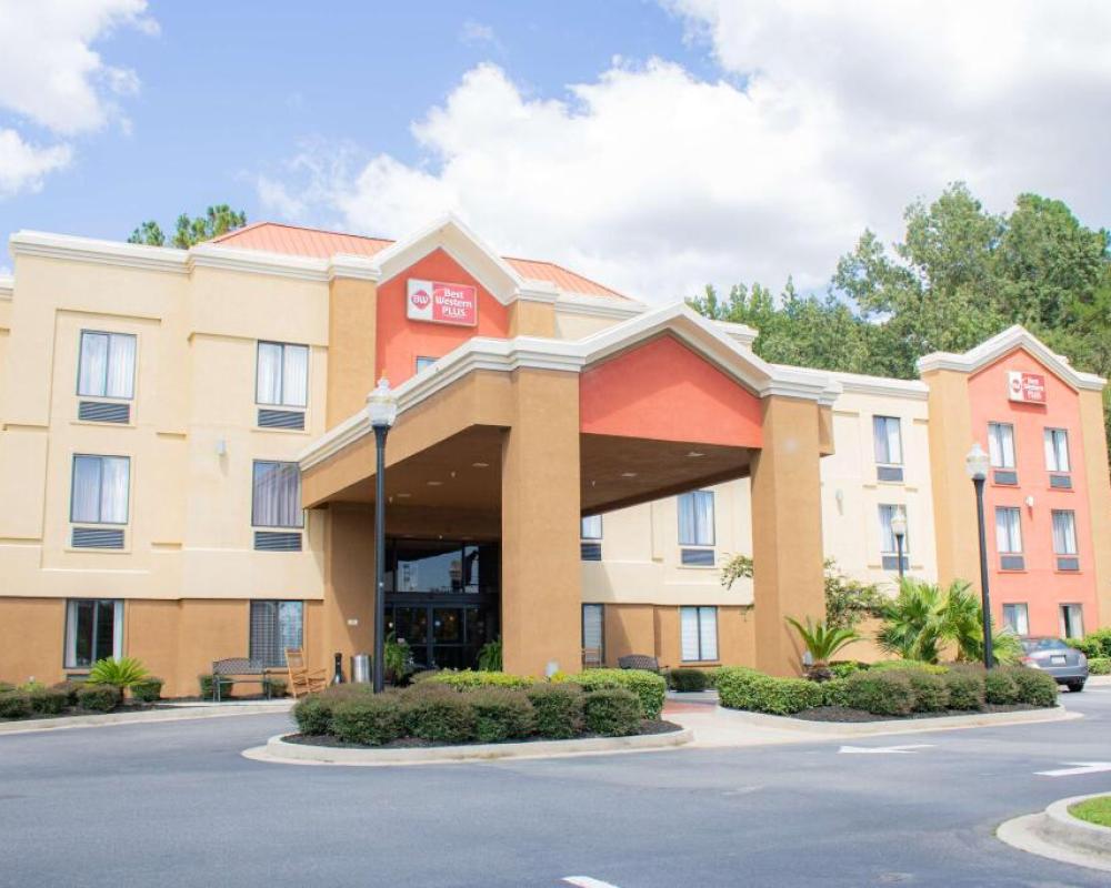 Best Western Plus Richmond Hill Inn