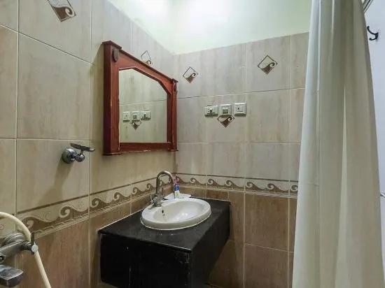 Hotel River Bay