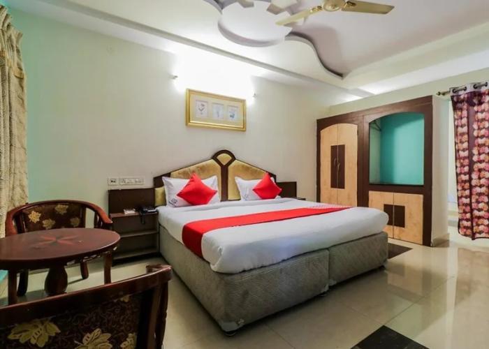OYO 35442 Parnasala Princely