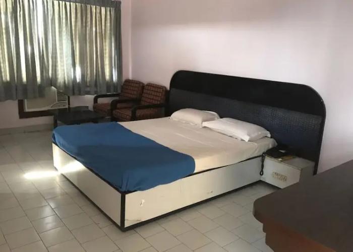 Hotel Rathna Palace