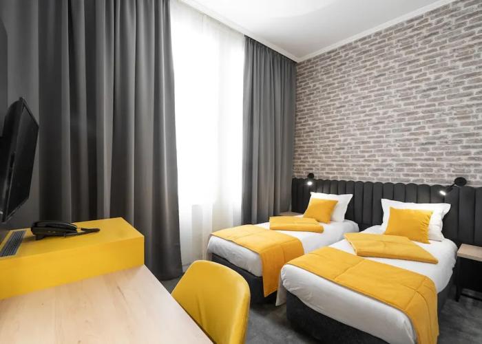 Adeo Hotel