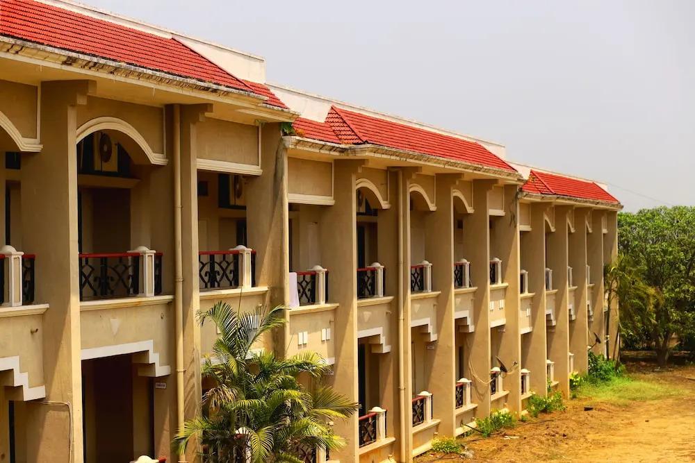 Kohinoor Samudra Beach Resort