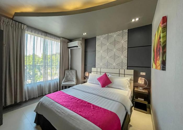 Eloisa Royal Suites
