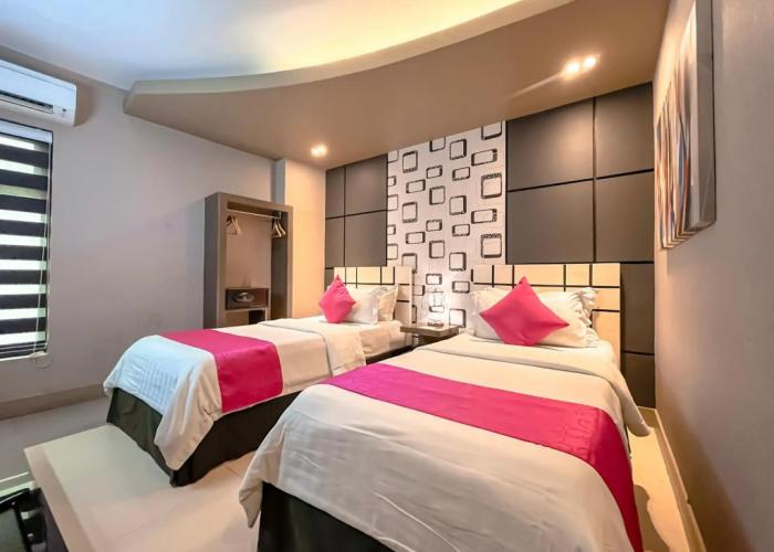 Eloisa Royal Suites