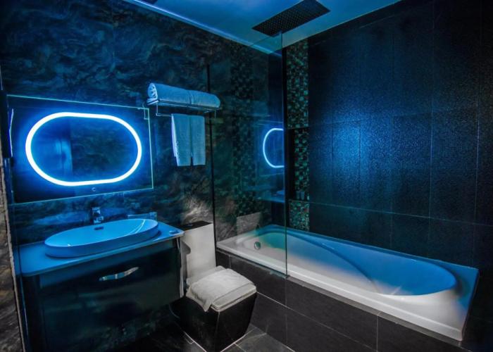 Eloisa Royal Suites