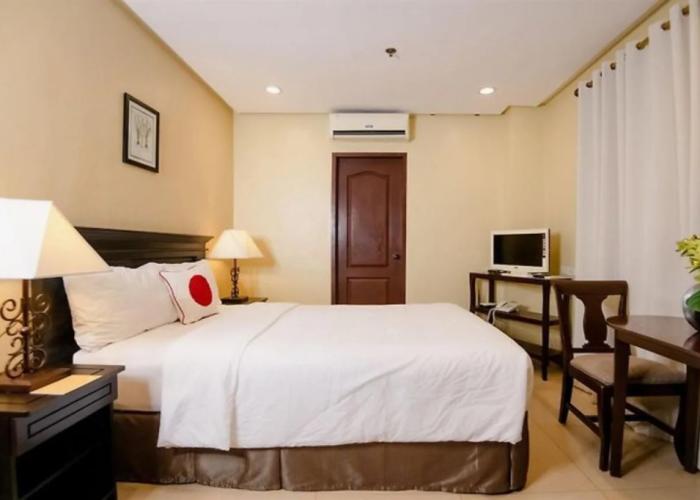 Sta. Barbara Residence Hotel