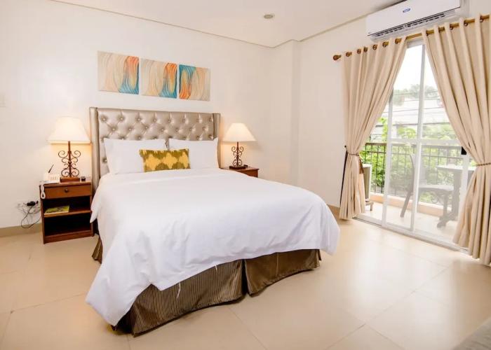 Sta. Barbara Residence Hotel