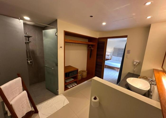 Bluewater Maribago Beach Resort