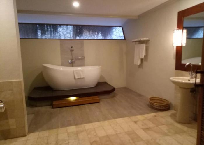 Bluewater Maribago Beach Resort