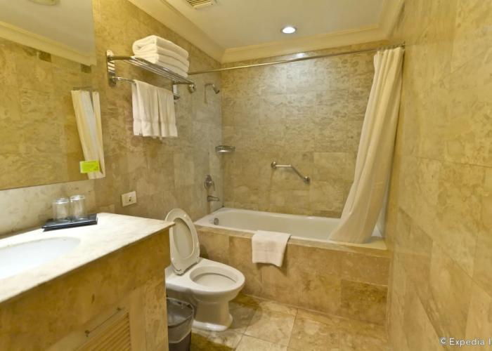 Crown Regency Suites & Residences - Mactan