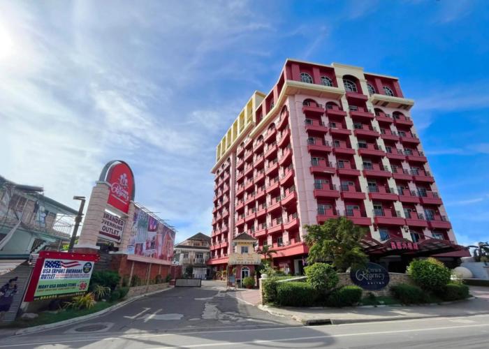 Crown Regency Suites & Residences - Mactan